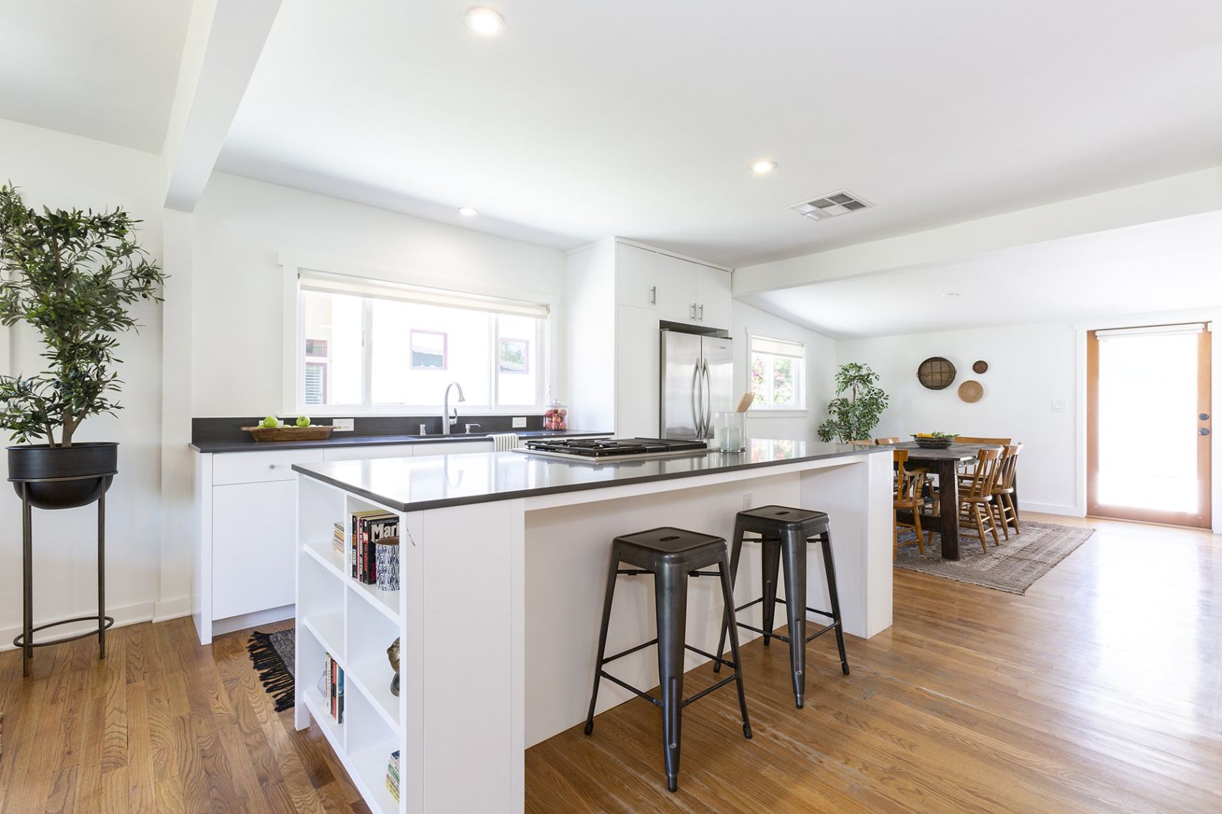 7_3843 Boyce Ave.jpg